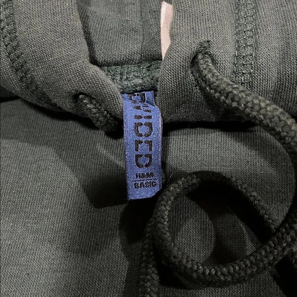 H&M Forest Green Men's Hoodie - Picture 3 of 4